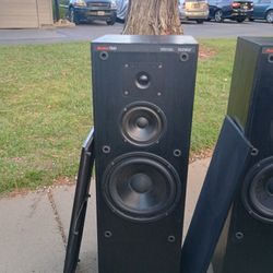 Boston Accustic  T830