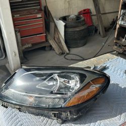 Mercedes C-300 headlight 2015-2018