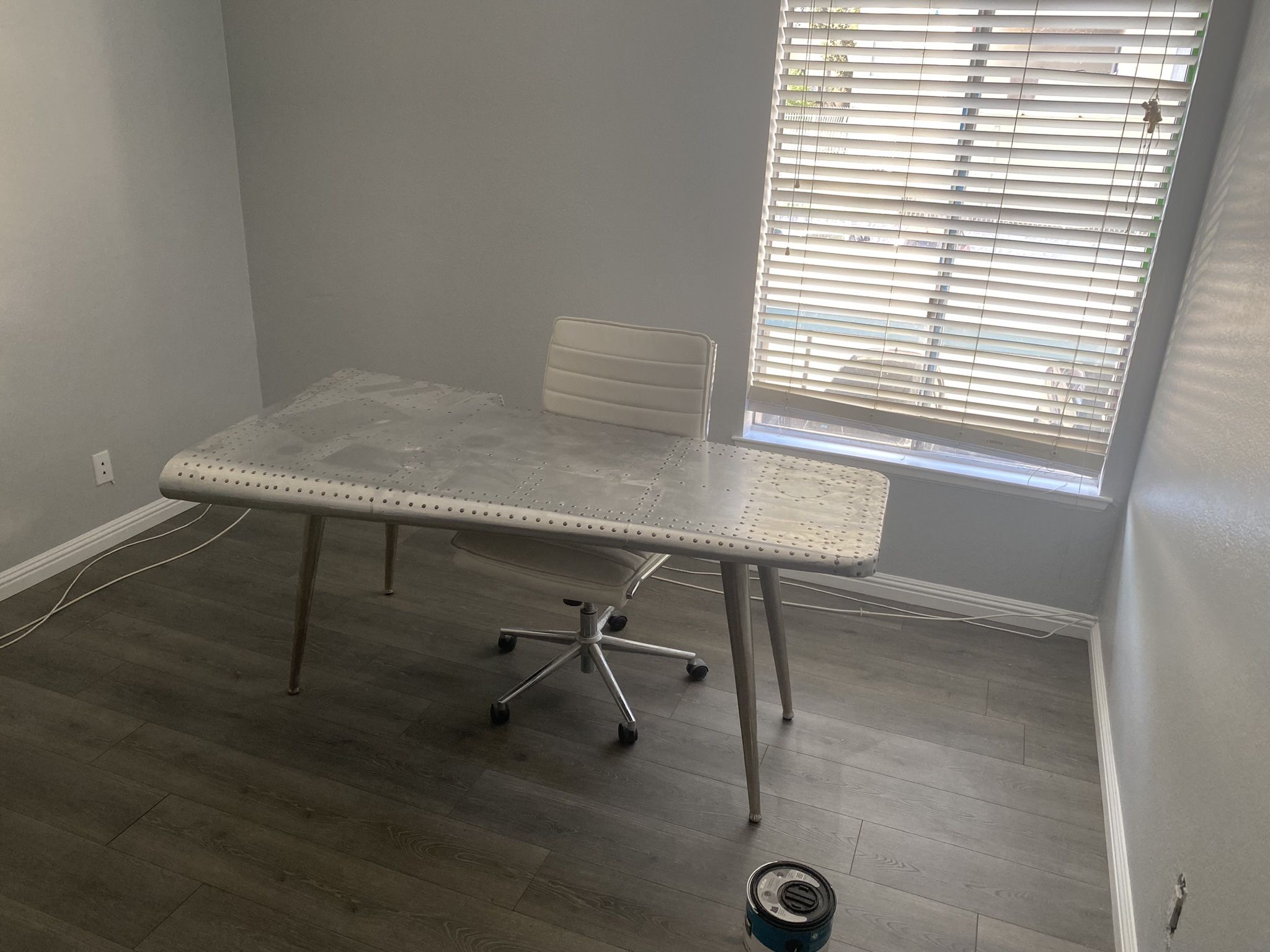 Collectors Aviation Desk (Excellent Condition)