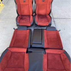 Charger Scatpack Red Seats