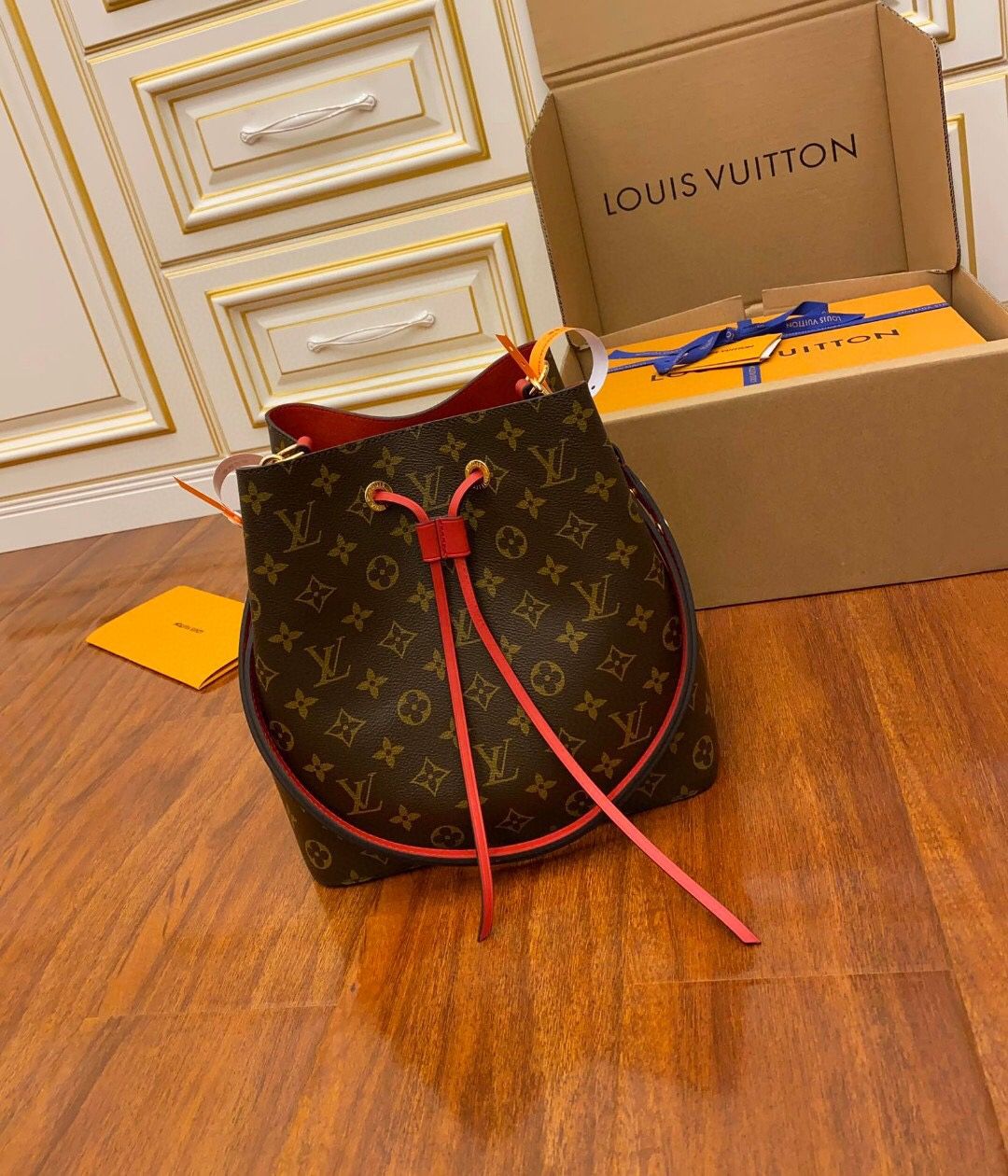 Louis Vuitton Women's bag