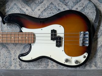 Fender Precision Bass (Left-handed)