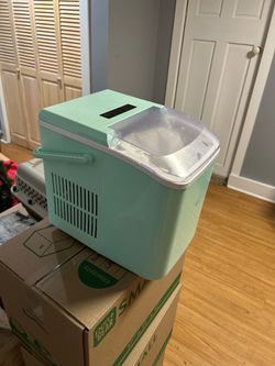 Portable ice maker