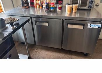 Avantco 72’’ Commercial Undercounter Refrigerator 3-door stainless steel