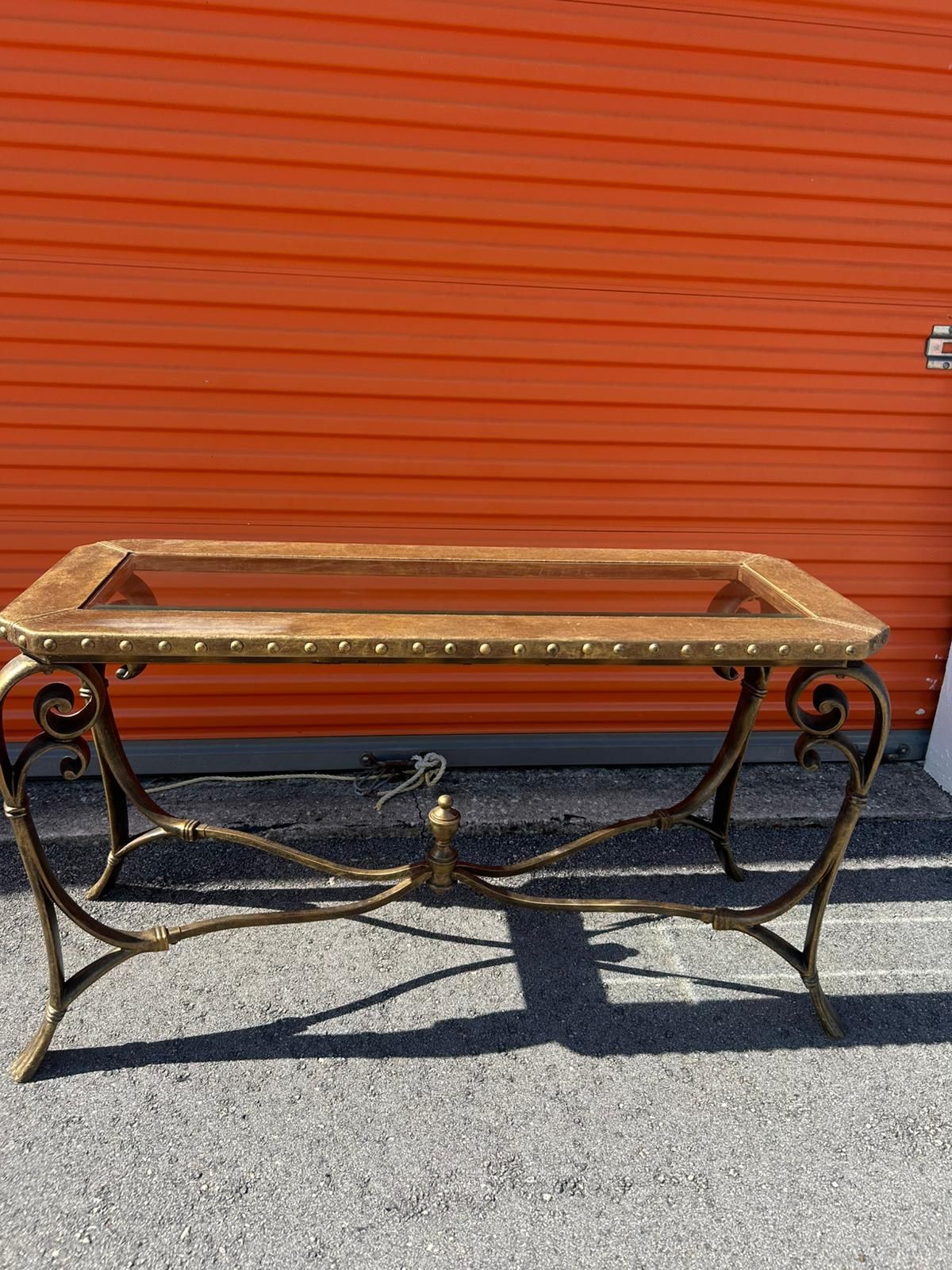 CONSOLE / ENTRANCE TABLE/ GLASS TOP/ IN GREAT CONDITION/ DELIVERY NEGOTIABLE 