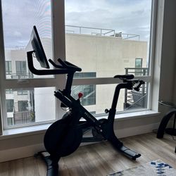 2021 Peloton Bike Plus 