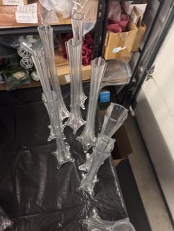 Centerpieces for tables aisles entryway. Group of 10 pieces, 20 inch tall Eiffel tower style Vases