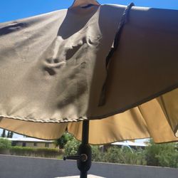 Patio Umbrella With Weighted Base 