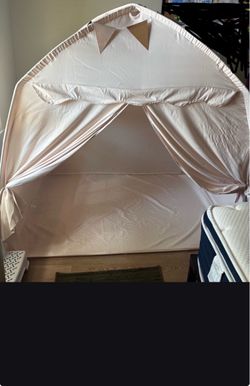 Kid indoor tent