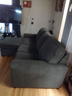 ELEGANT REVERSIBLE ASHLEY SOFA