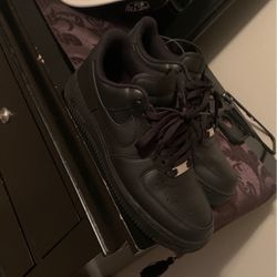 Size 9 Black Forces 