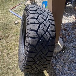 275/65r18 Goodyear DuraTrac