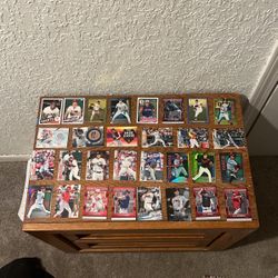 30 MLB Baseball Cards (no Sleeves)