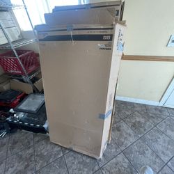 4 - 2’x4’ Recessed Troffer Metalux Lighting 