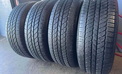 255/65-18 Brisgtone set de Tires con 80% de vida las 4