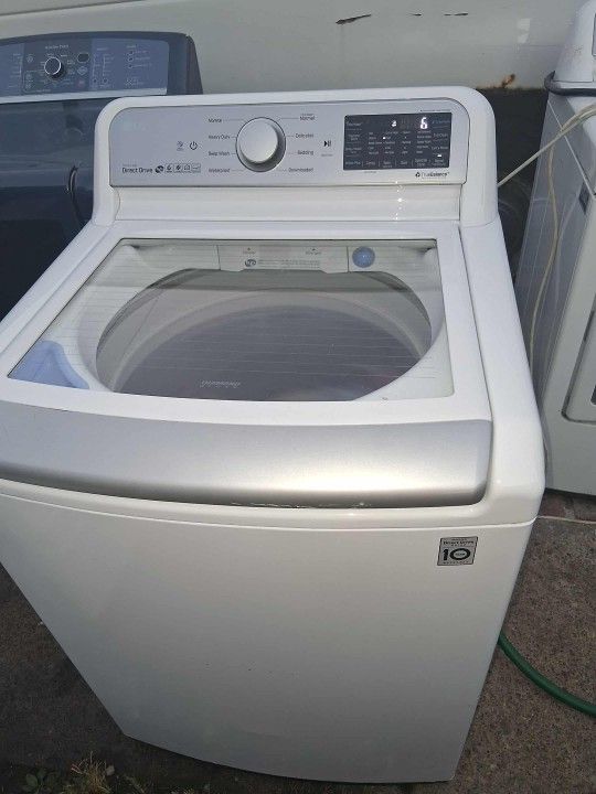 LG Washer And ELECTRIC dryer
