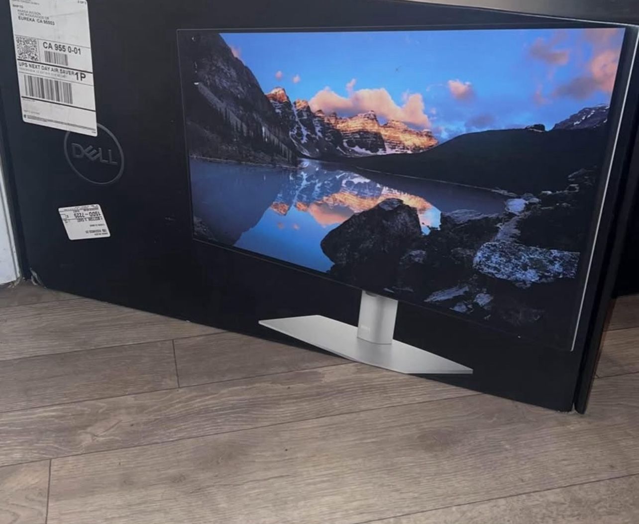 24 Inch Dell Ultra Monitor