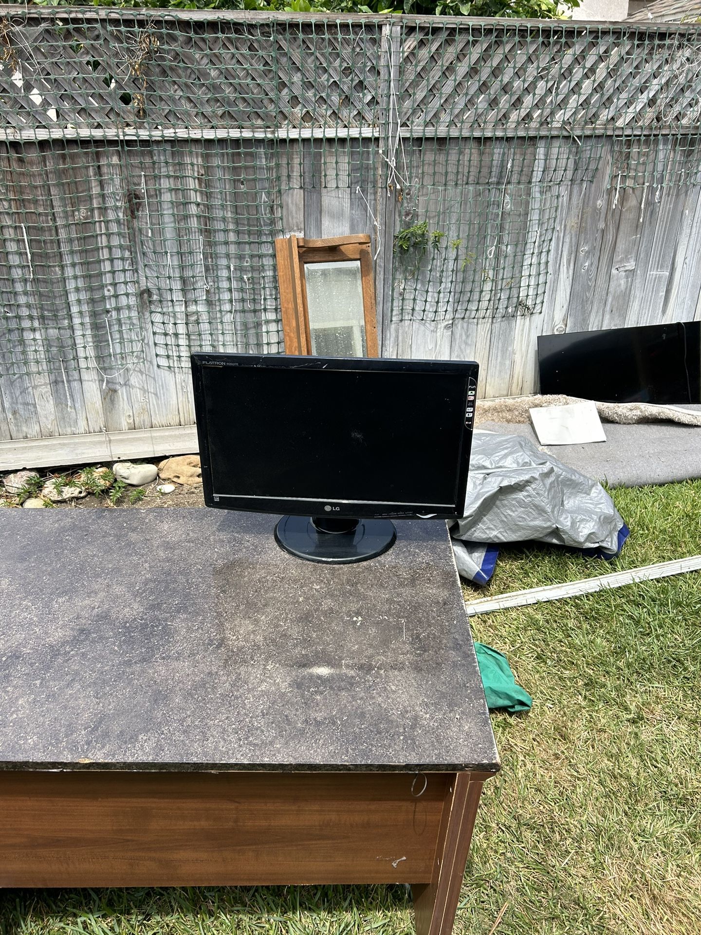 LG Monitor