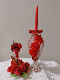 Decorative red decor