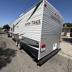 2012 RV TRAILER 