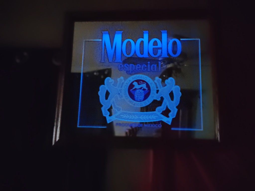 Modelo Light Up Sign