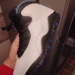 AJ 11 SIZE 7 y