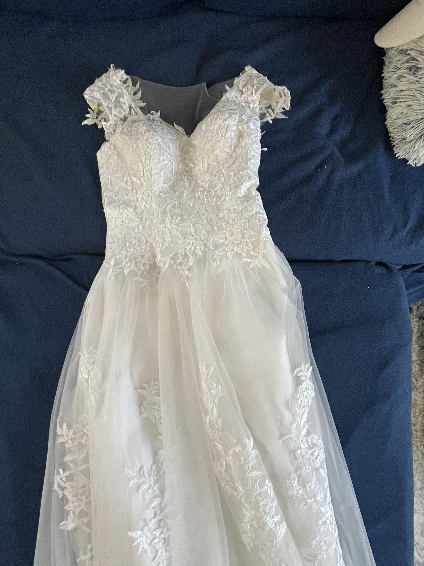*Beautiful Wedding Dress For Sale