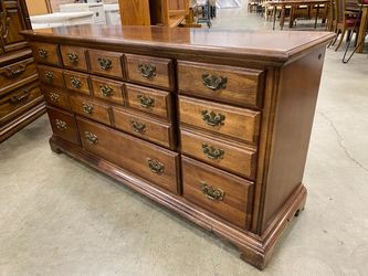 AMERICAN DREW INC. Vintage Wooden 9 Drawer Dresser with Golden Swing Pulls