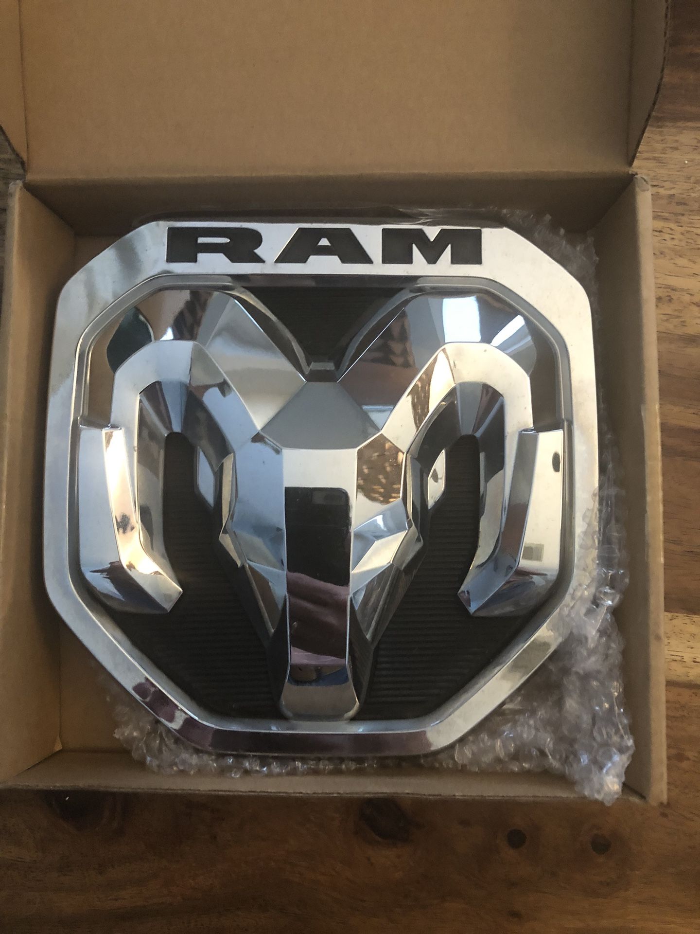 RAM 1500 Rear tailgate Emblem