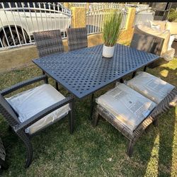 Brand New Patio Outdoor Dining Table Set