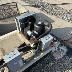 Walk in cooler condenser