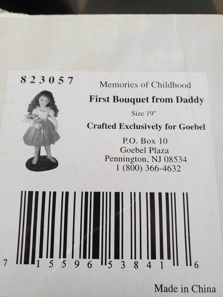 New Porcelain Collector Daddys First Bouquet By Richard Simmons Doll