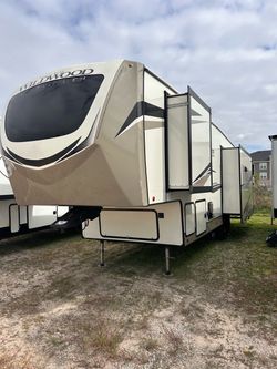 2023 Forest River Wildwood Heritage Glen 291RL