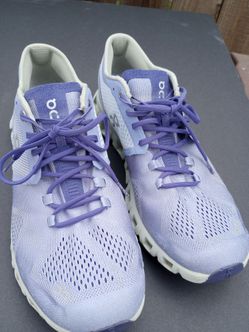 On cloud x Women's Lavender ice sneakers size 10.5