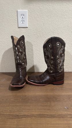 Ferrini Genuine Leather Cowboy Boots