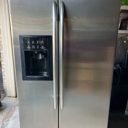Fridge /refrigerador /refrigerator Ge Profile 