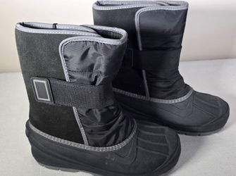 Cat & Jack Kids' Winter Snow Boots - Size 4Y