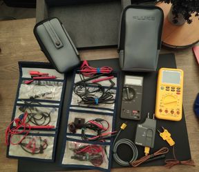 Fluke UEI Leads Meters Cases Bundle