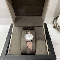 Burberry Women Watch 