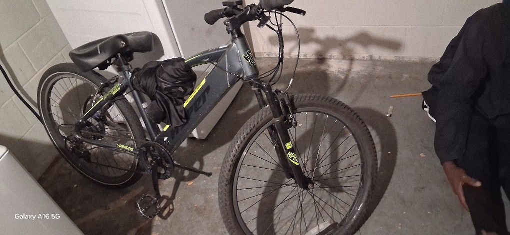 HYPER E-BIKE
