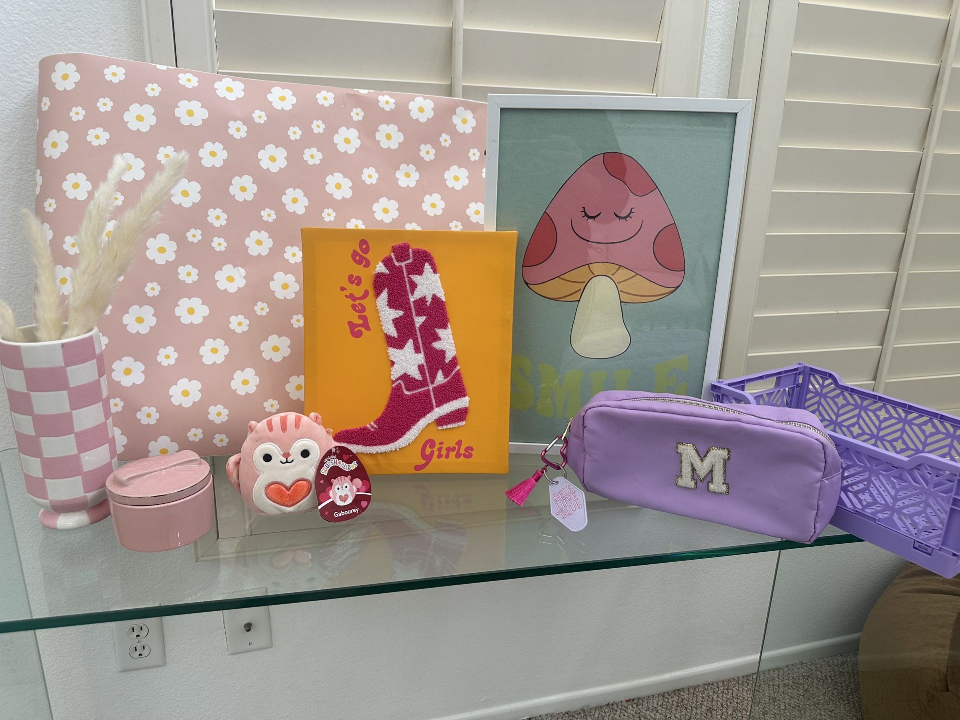 Cute Room Decor And Storage