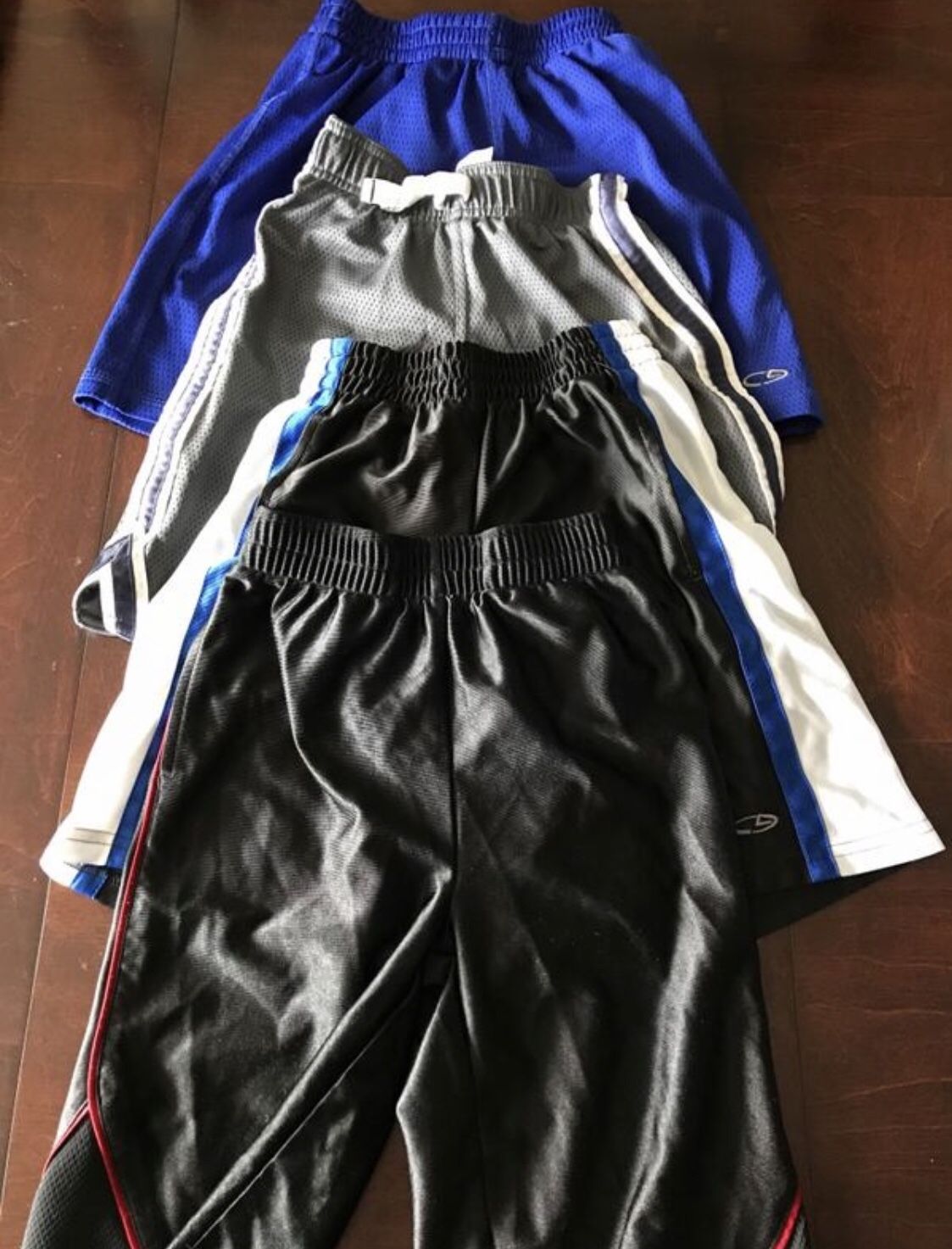 Boys sports shorts (6-7 yrs old)