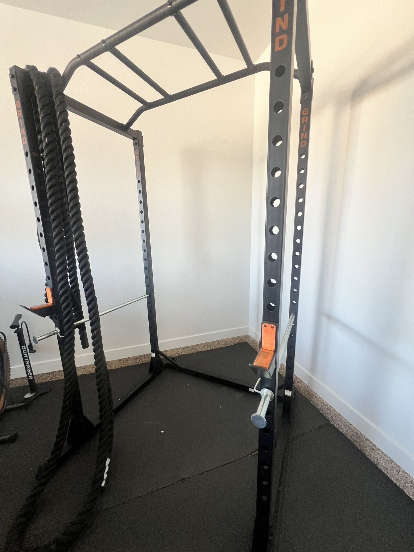 GRIND FITNESS ALPHA3000 FULL CAGE