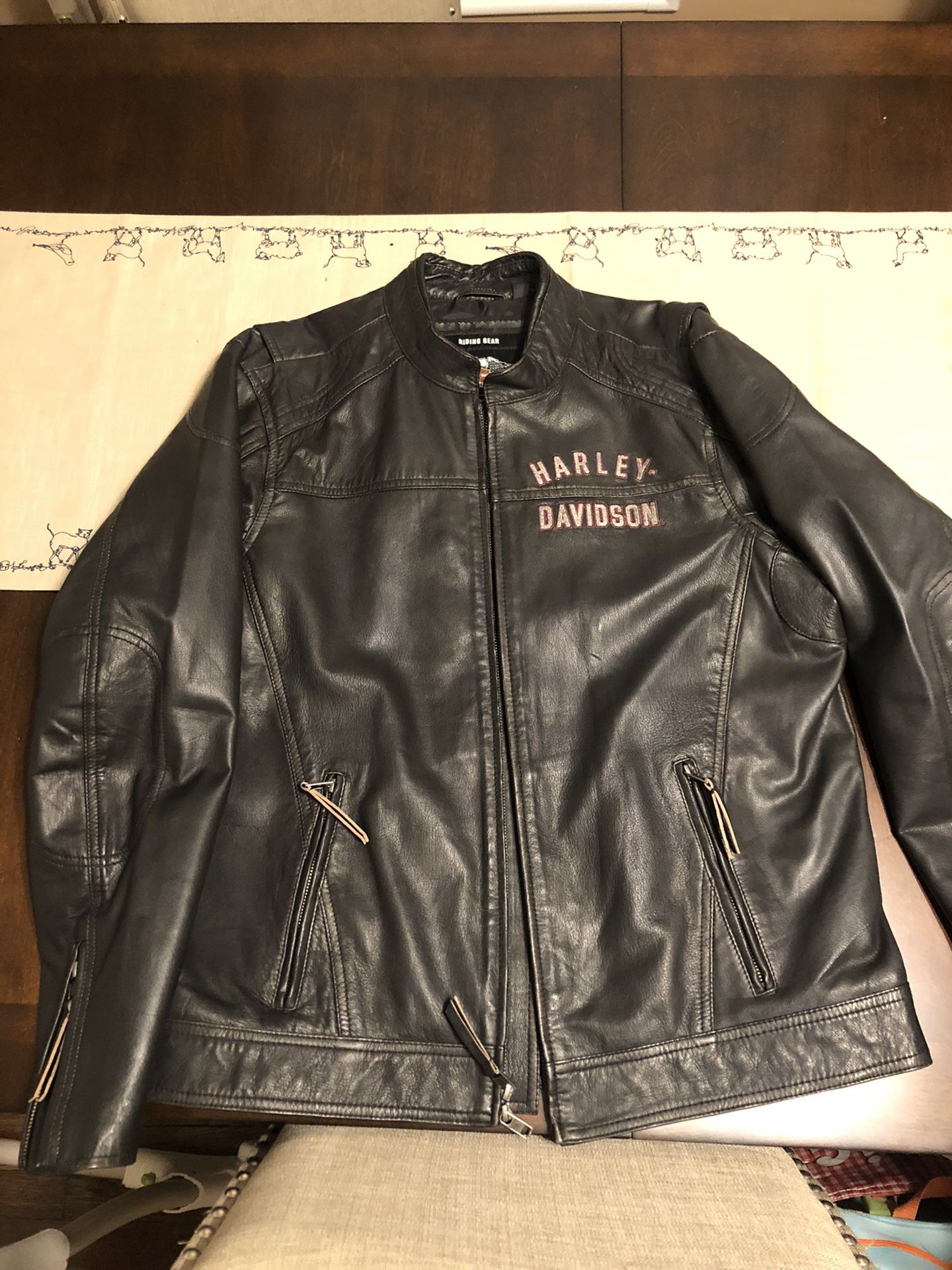 Harley Davidson leather jacket size large