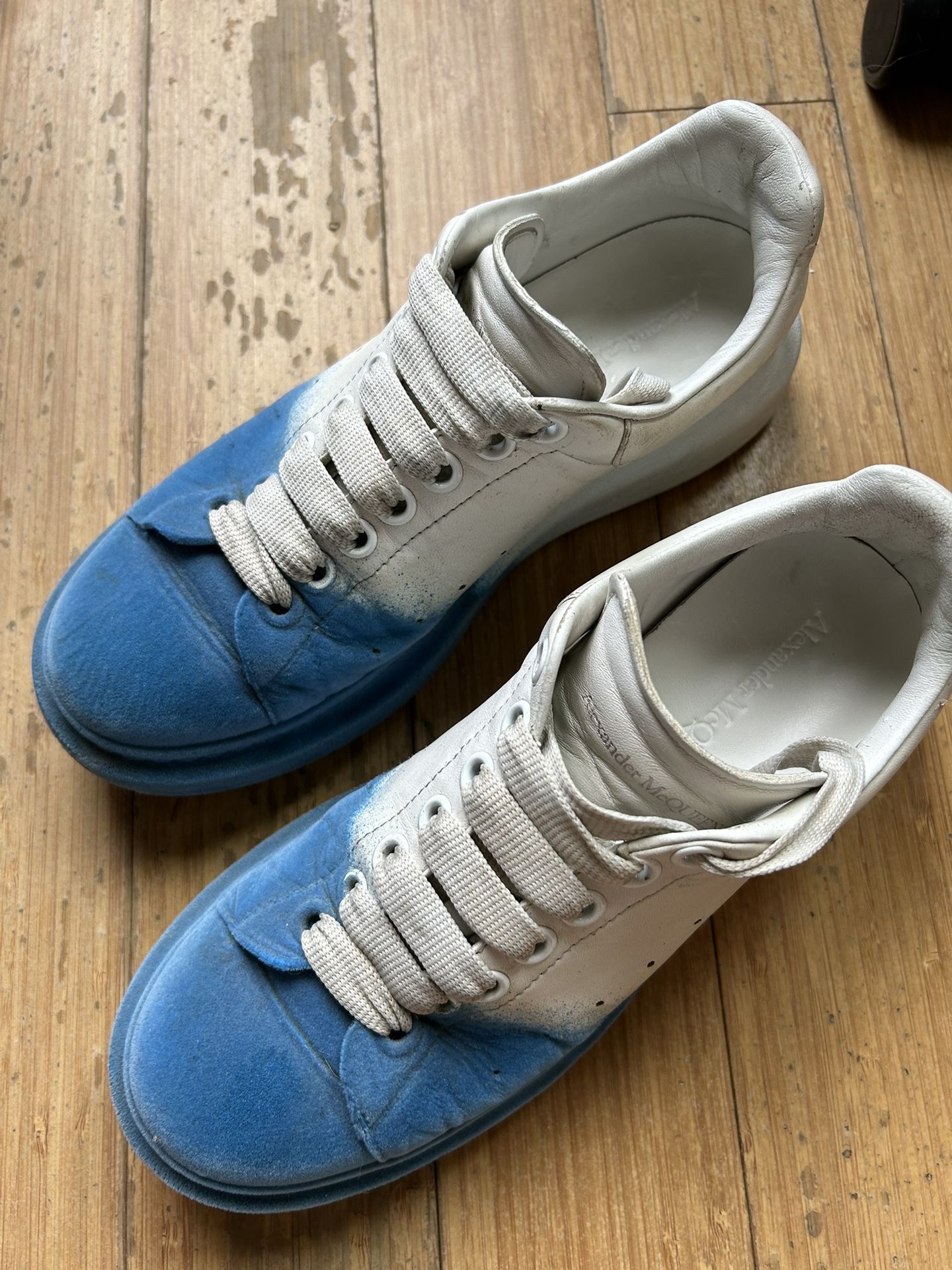 Alexander McQueen sneaker size 40.5