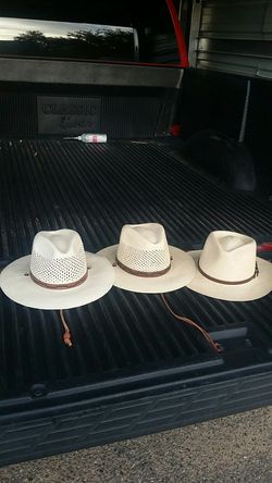 Sets on hats.