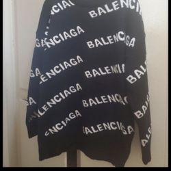 Balenciaga Sweater L NEW