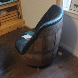 Swivel leather Barrel Chair