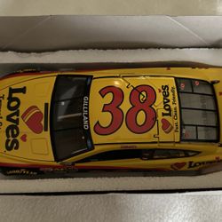 New Lionel Racing 1:24 Loves Car 38