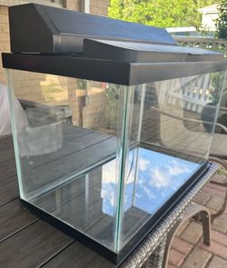 10 galon aquarium/terrarium